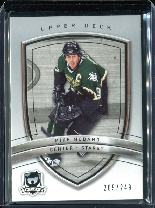 35. Mike Modano